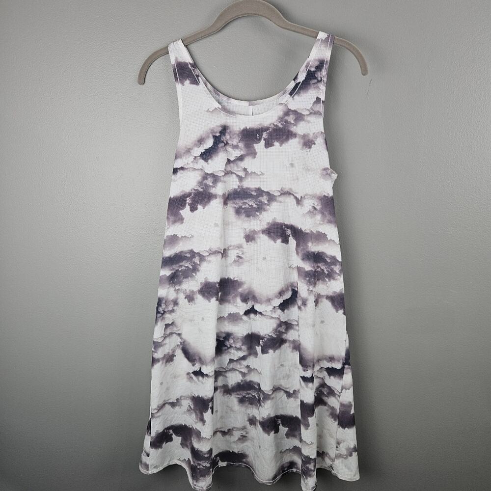 Oiselle Beige Geometric Sleeveless Athletic Dress Size 6